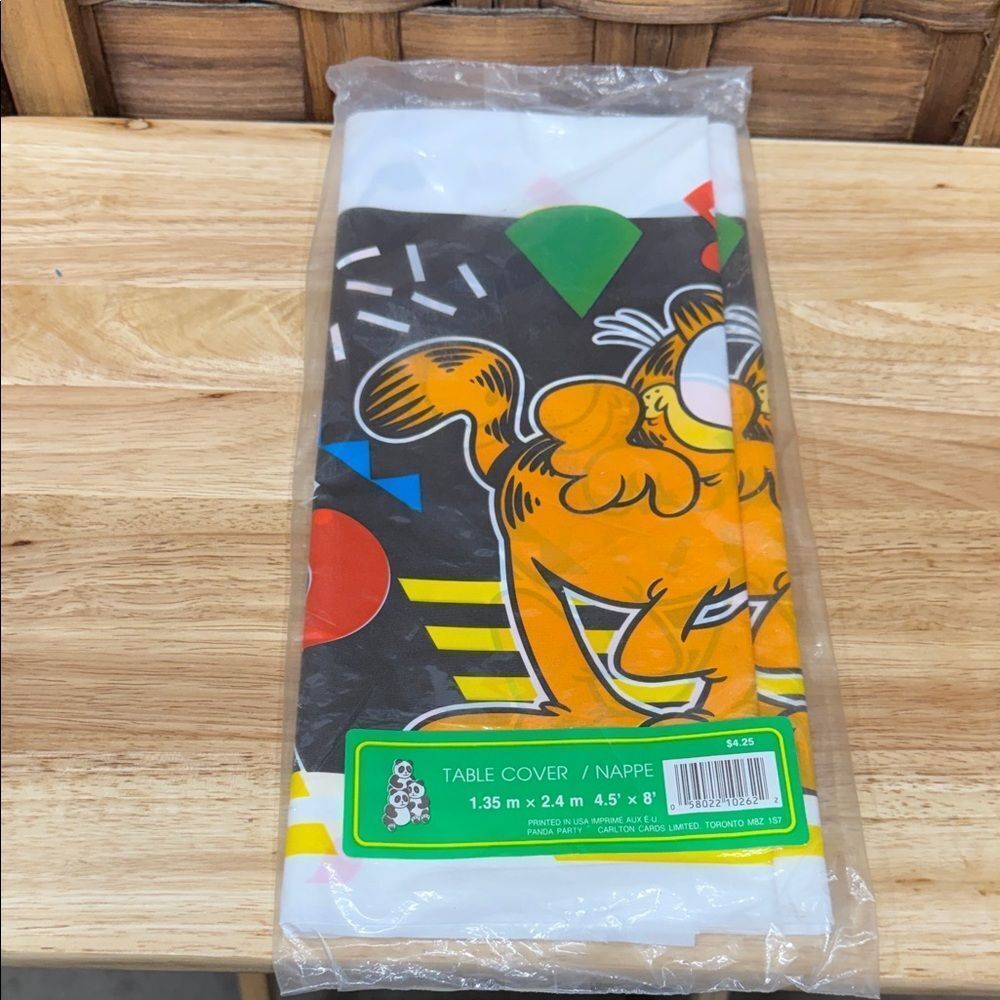 Vintage NOS Garfield Table Cover